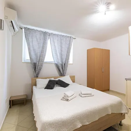 1 Bedroom Lovely In شقة